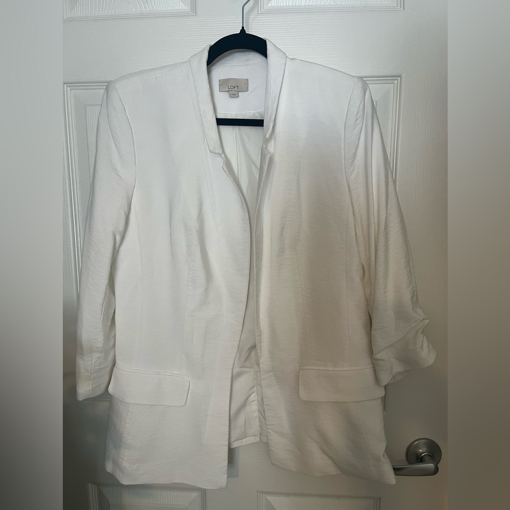 LOFT Women's White Blazer Size 8